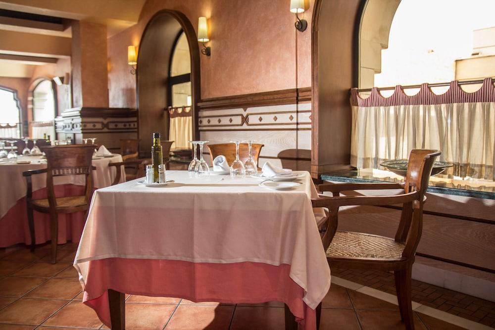 Hotel Abades Guadix Ngoại thất bức ảnh